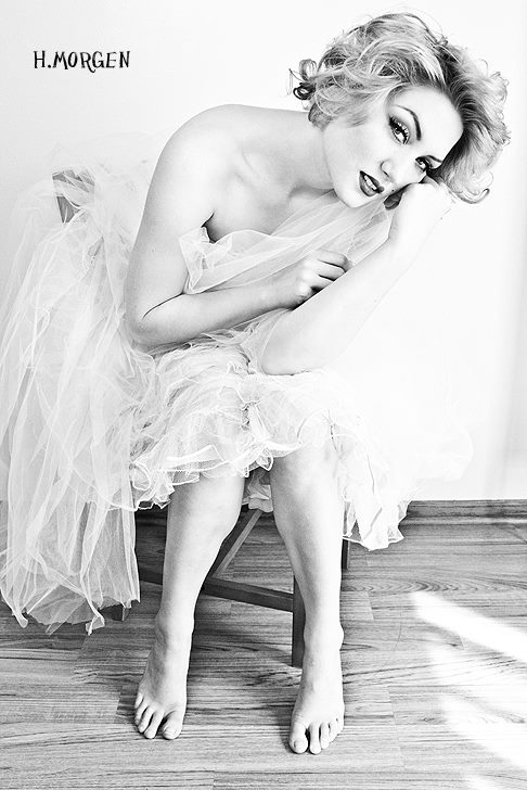 Female model photo shoot of Arden Freemont by Anastasia BeverHousen