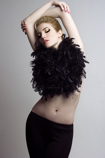 Female model photo shoot of Diana Laz