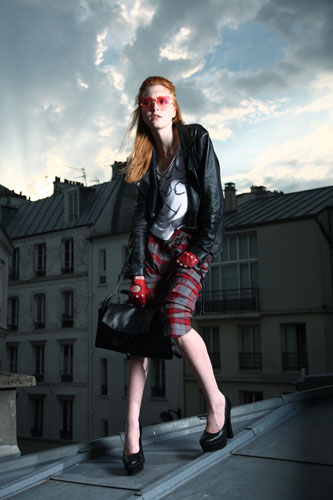 Female model photo shoot of Helen Cris in Paris