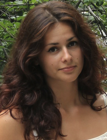 Female model photo shoot of Daryna R
