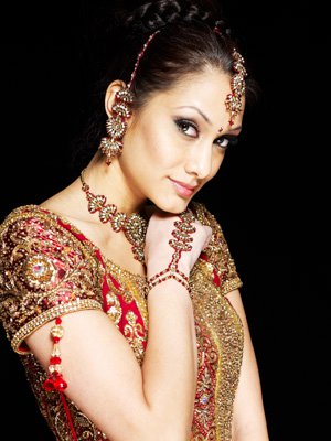Female model photo shoot of Preeti G MUA
