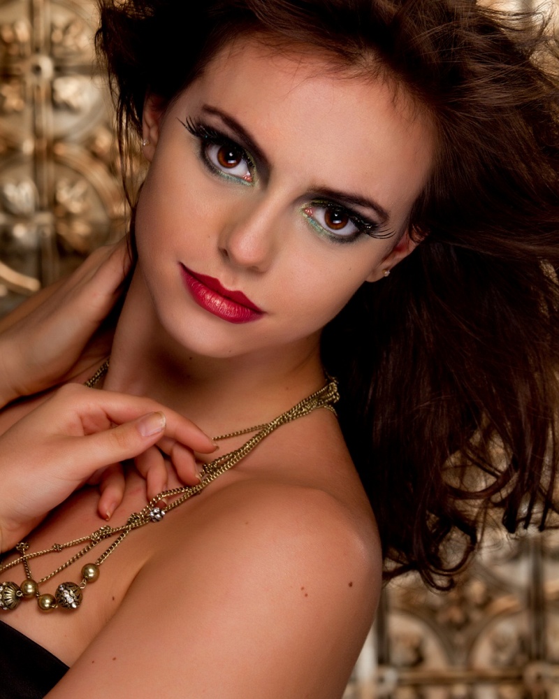 Female model photo shoot of MakeUp Your Destiny