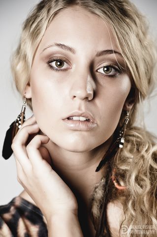 Female model photo shoot of Claudia Catrine