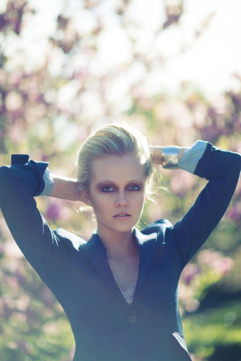 Female model photo shoot of Amanda Wright Makeup