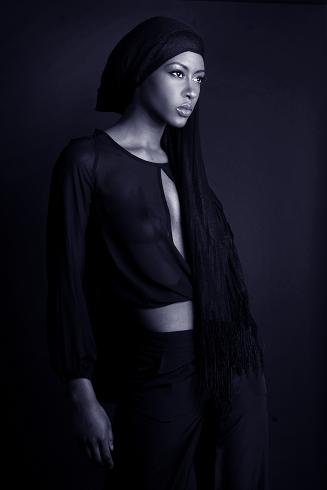 Female model photo shoot of Safia M