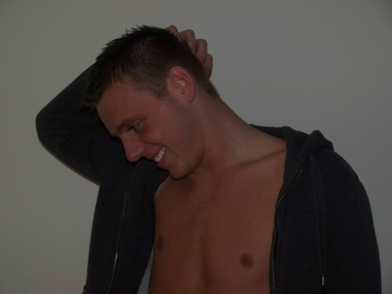 Male model photo shoot of Brandon Phelps