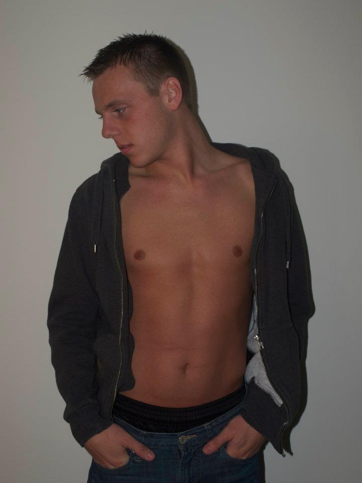 Male model photo shoot of Brandon Phelps