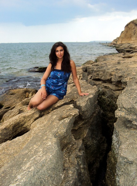 Female model photo shoot of Aleksandra Sam