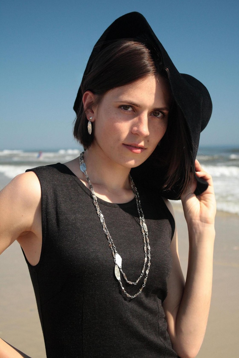 Female model photo shoot of Elena Postnikova by MMR Creative Services