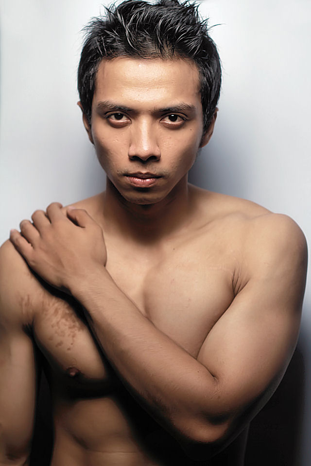 Male model photo shoot of Dhonie Fadli by adit rh hidayat