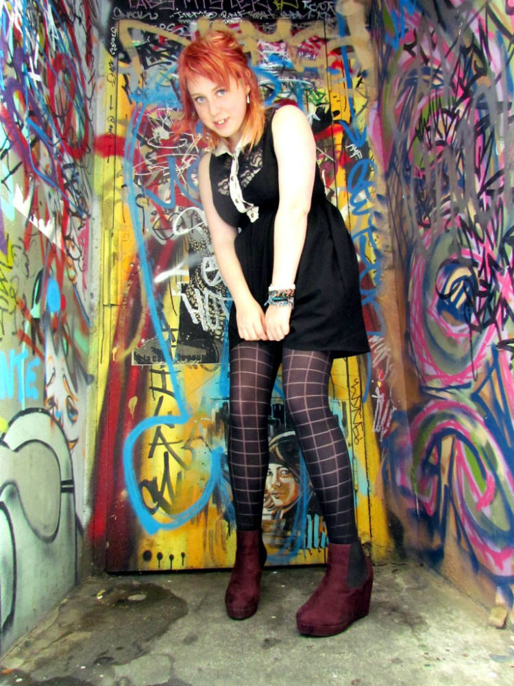 Female model photo shoot of Loxx by Holly Way