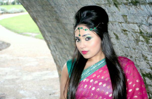 Female model photo shoot of Laila Alam