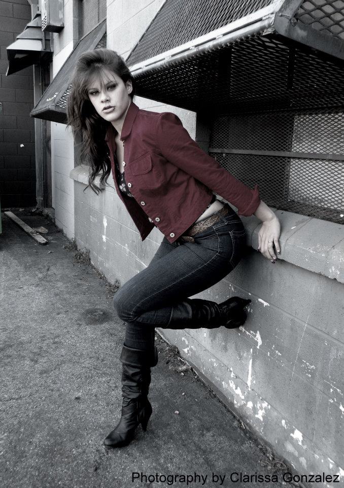 Female model photo shoot of Samantha Clarissa 