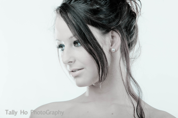 Female model photo shoot of Richelle Motherwell 
