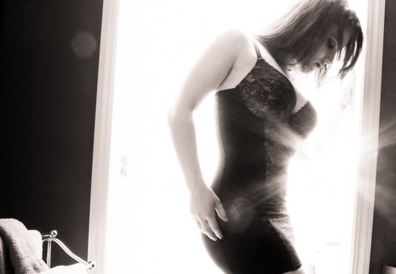 Female model photo shoot of Nina Beanz