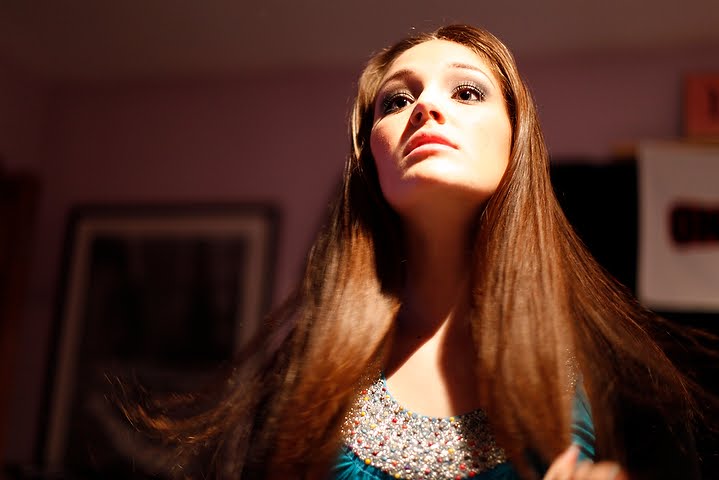 Female model photo shoot of Erica Magda