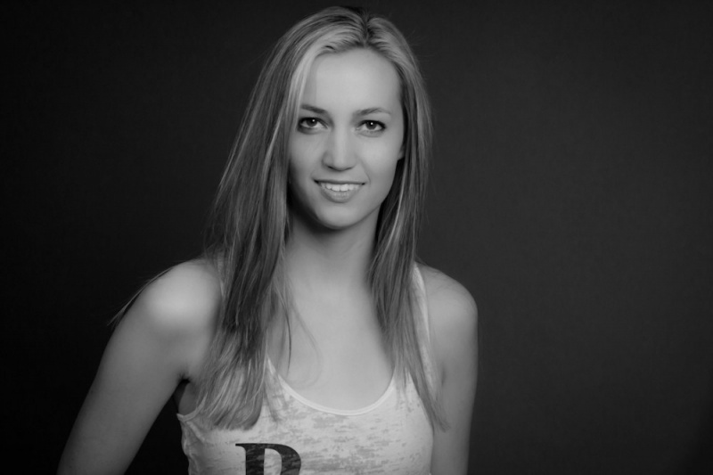 Female model photo shoot of Brooke-Ashley