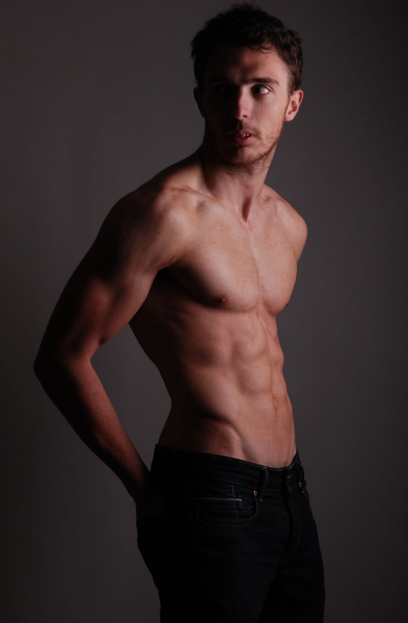 Male model photo shoot of Simon Dutton