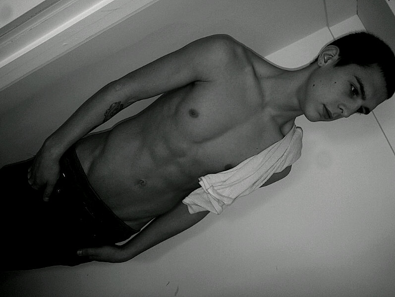 Male model photo shoot of Alex Riggins