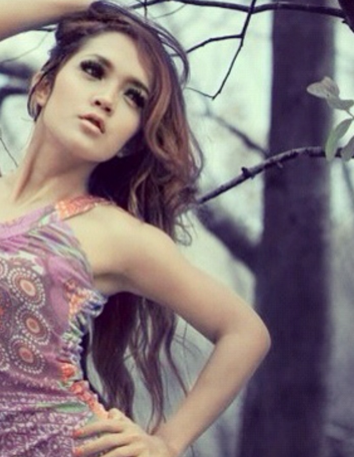 Female model photo shoot of naomy bella in east Kalimantan, Indonesia