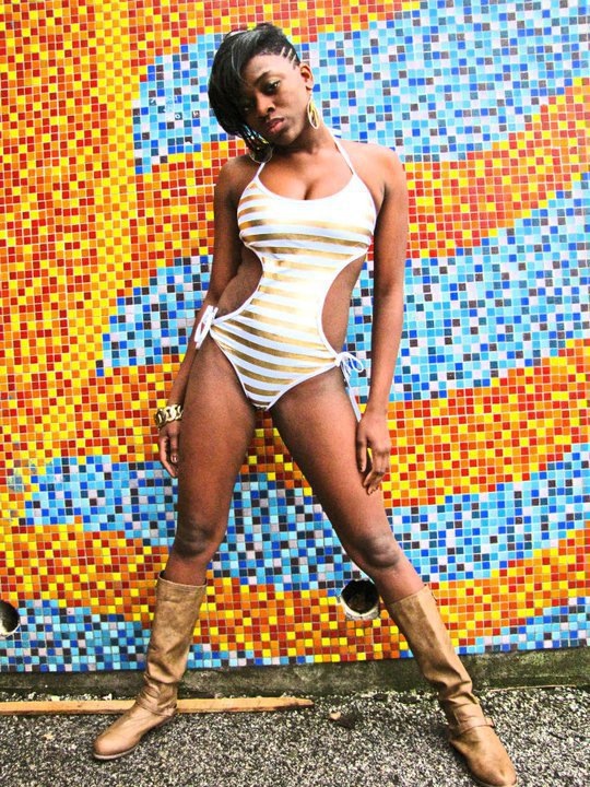 Female model photo shoot of Monshanique Compton