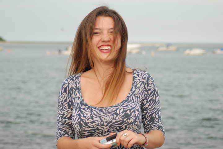 Female model photo shoot of El mar