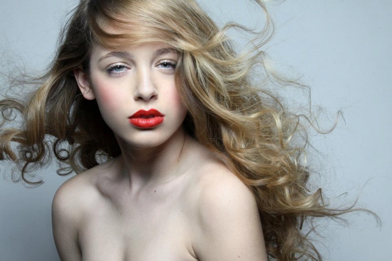 Female model photo shoot of Ashley Lenee