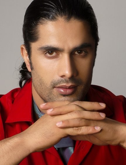 Male model photo shoot of Naeem A