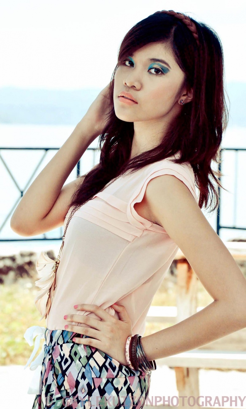 Female model photo shoot of Sai Perez by GaylesPhotography