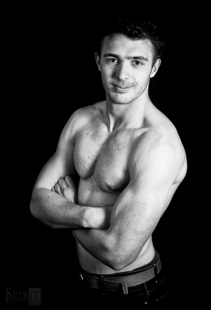 Male model photo shoot of Simon Dutton