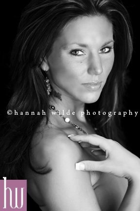 Female model photo shoot of Dee Glamorous1