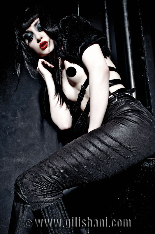 Female model photo shoot of Lisa Vandalism