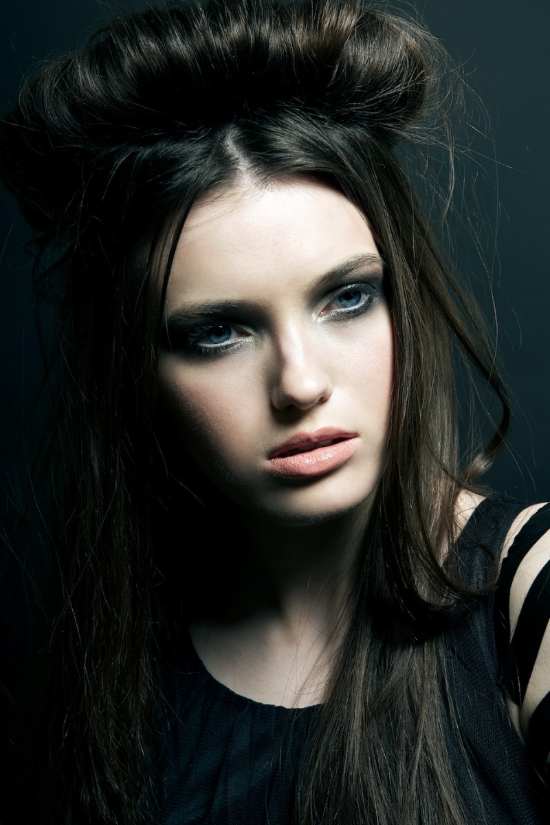 Female model photo shoot of Rachael Kent 
