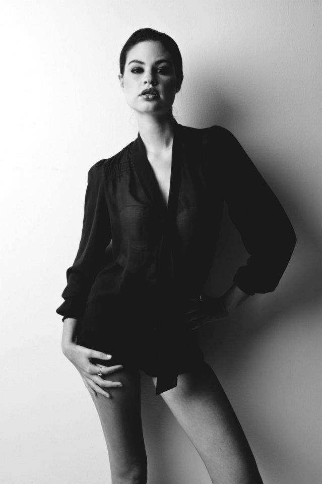 Female model photo shoot of ShelbyCarter Stylist