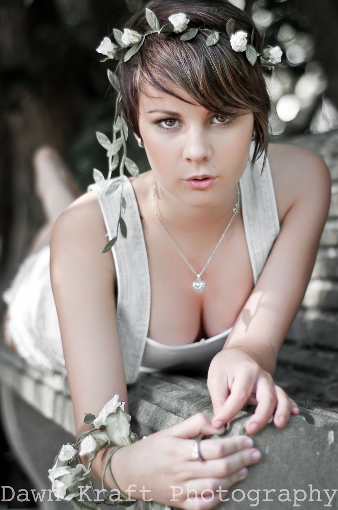 Female model photo shoot of Chaye Vickers 