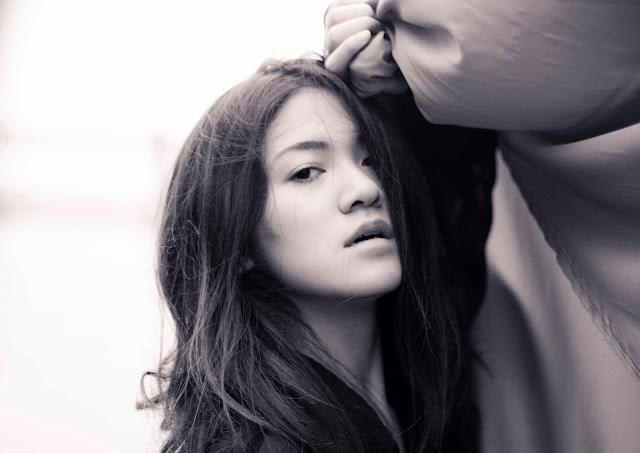 Female model photo shoot of Alison Jangg in New Brighton Park