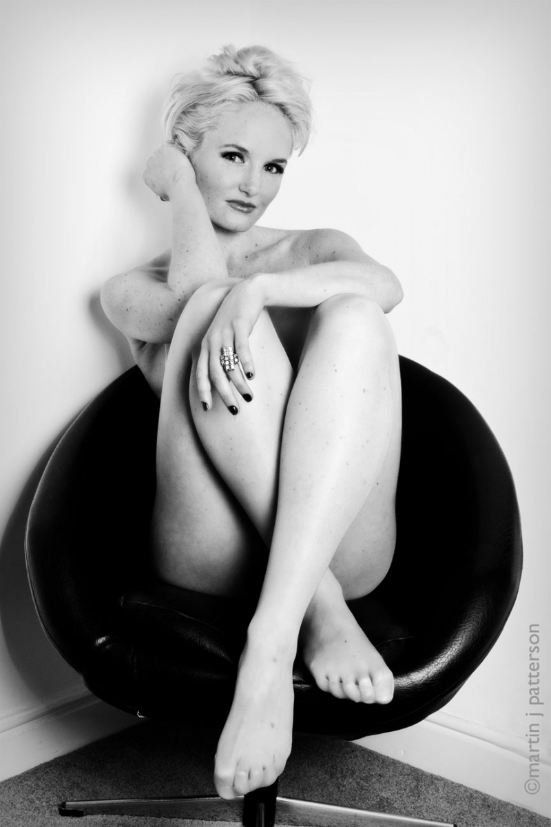 Female model photo shoot of Frenchie Debonaire