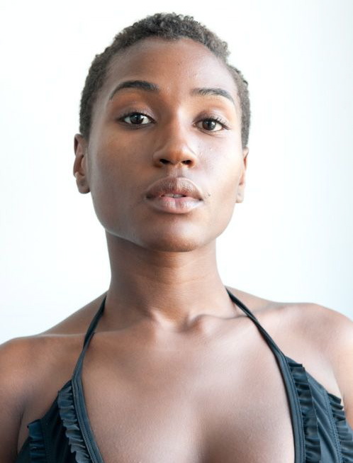 Female model photo shoot of NzingaAziza 