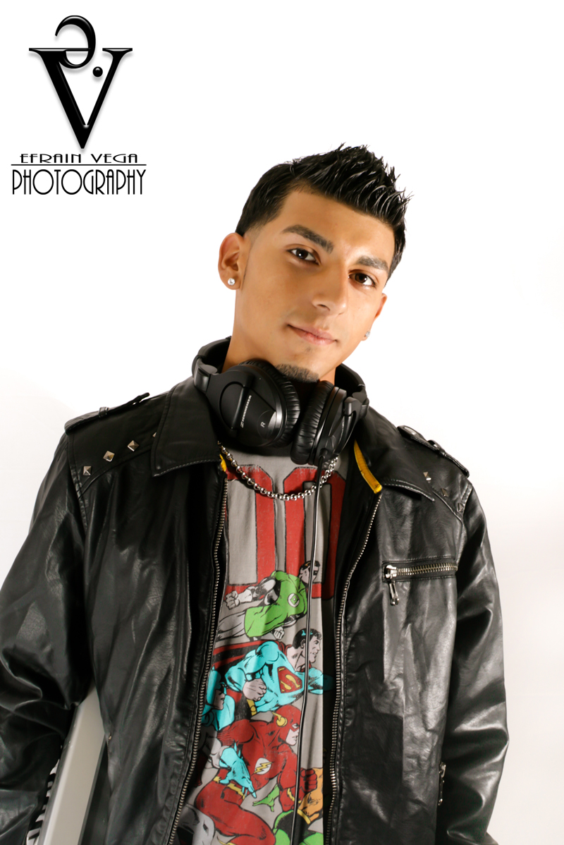 Male model photo shoot of Efrain Vega 