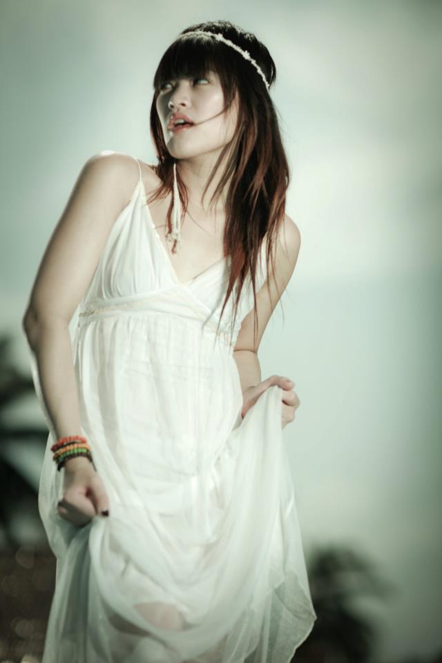Female model photo shoot of Teena Hill Tursi