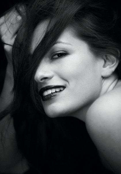 Female model photo shoot of Cata Franco