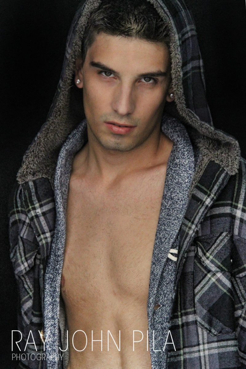 Male model photo shoot of Moni Hristov