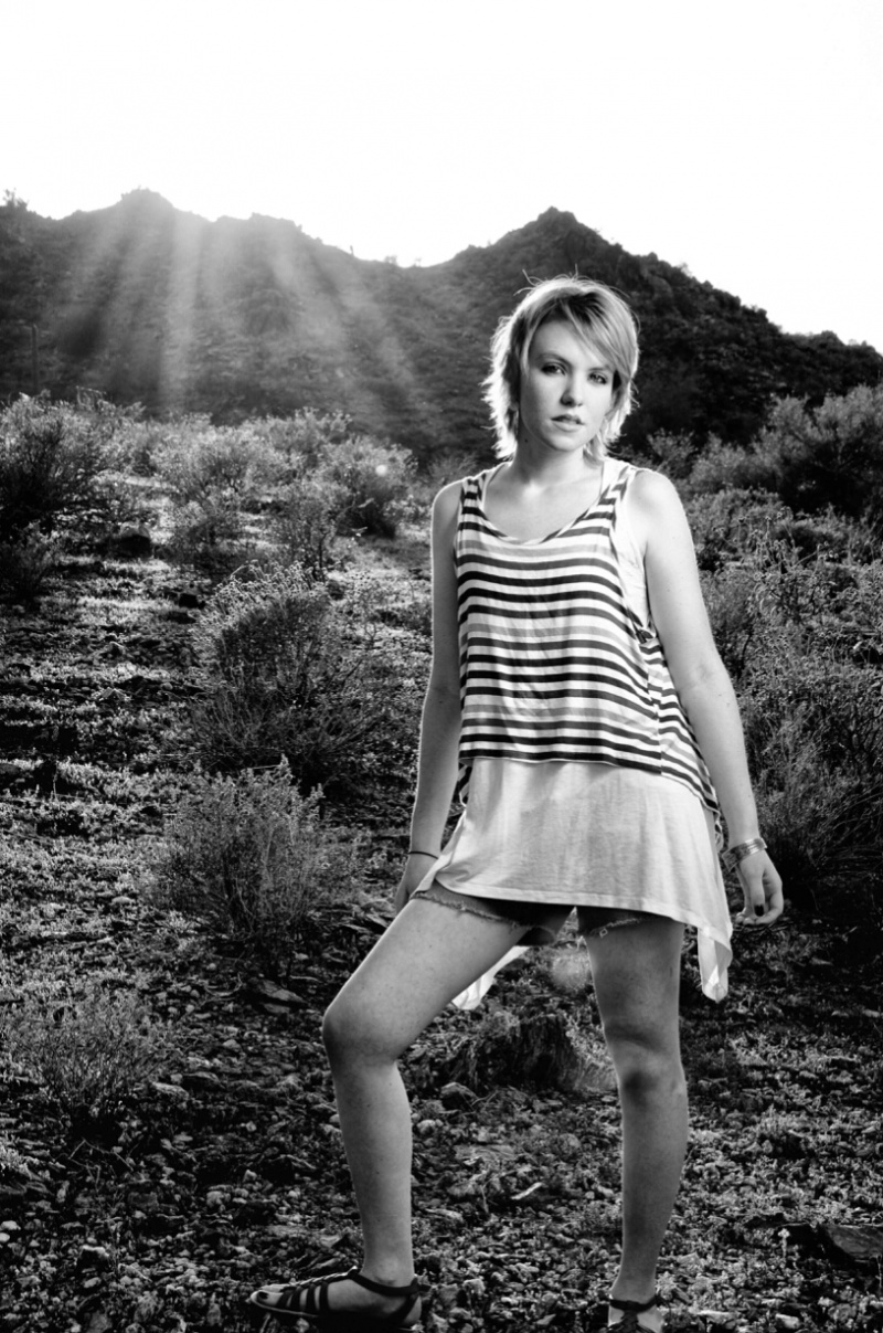 Female model photo shoot of Enih Louj by LucasFendleyPhotography in Arizona