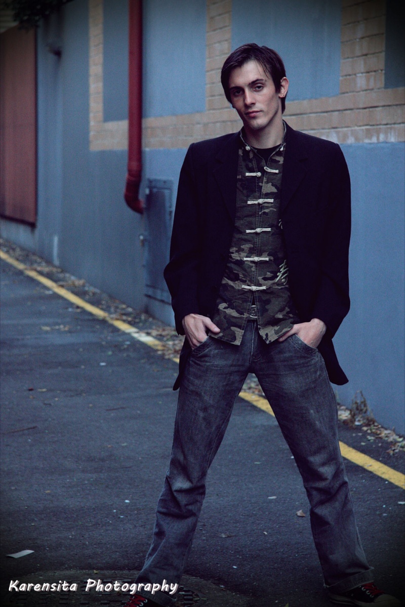 Male model photo shoot of Shaun Beehag