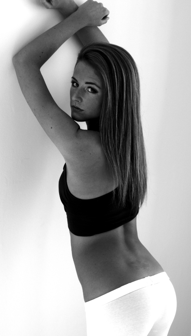 Female model photo shoot of Kelsey Talis