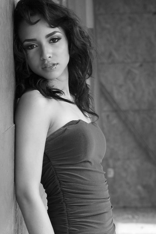 Female model photo shoot of Rosa Tavanese by Miya Jones