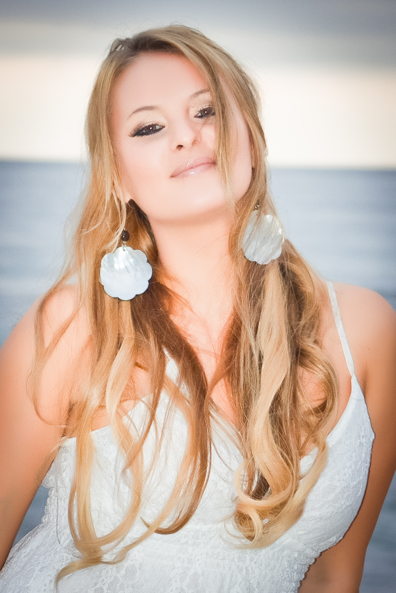 Female model photo shoot of ioanadoganphotography in San Diego