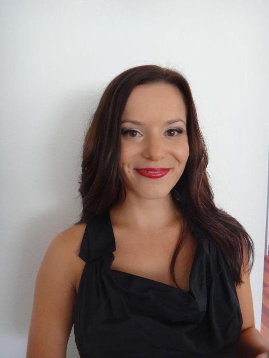 Female model photo shoot of Lara Angel MakeupArtist in Manly, Sydney
