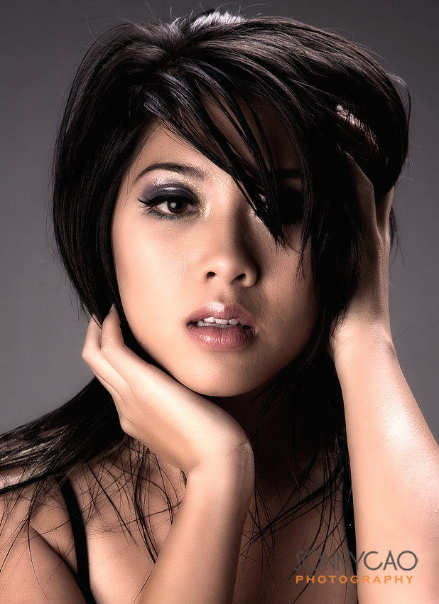 Female model photo shoot of Phiphi Yvonne