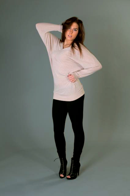 Female model photo shoot of Lindsey526